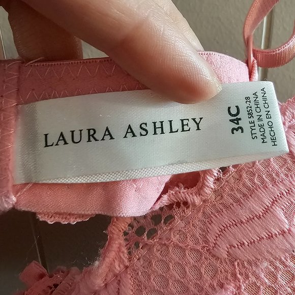 💜 4/$30 💜 Laura Ashley Padded Bra - Picture 3 of 7